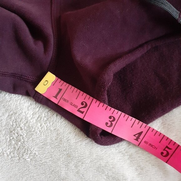 Lululemon Women's Size 8 Dark Purple Drawstring Pull On Jogger Shorts - Picture 9 of 9